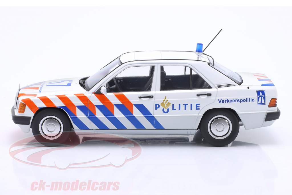 Mercedes-Benz 190 (W201) police Pays-Bas 1993 blanc 1:18 Triple9