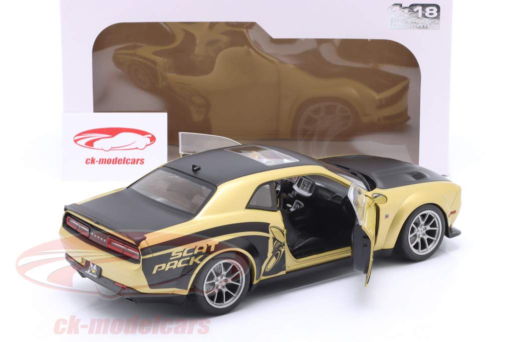 Dodge Challenger R/T Scat Pack Widebody Streetfighter Goldrush 2020 1:18 Solido
