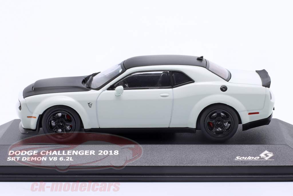 Dodge Challenger SRT Demon V8 6.2L ano de construção 2018 branco / preto 1:43 Solido