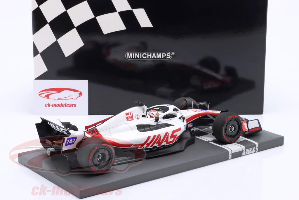 Kevin Magnussen Haas VF-22 #20 5th Bahrain GP Formel 1 2022 1:18 Minichamps