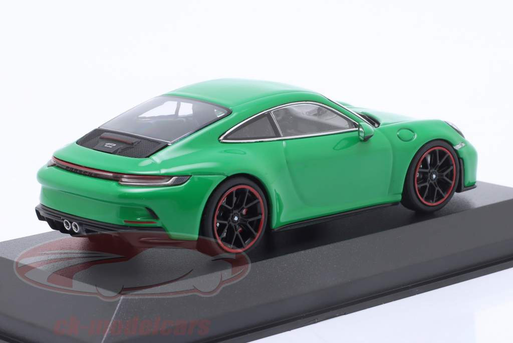 Porsche 911 (992) GT3 Touring 2021 python groen / zwart velgen 1:43 Minichamps