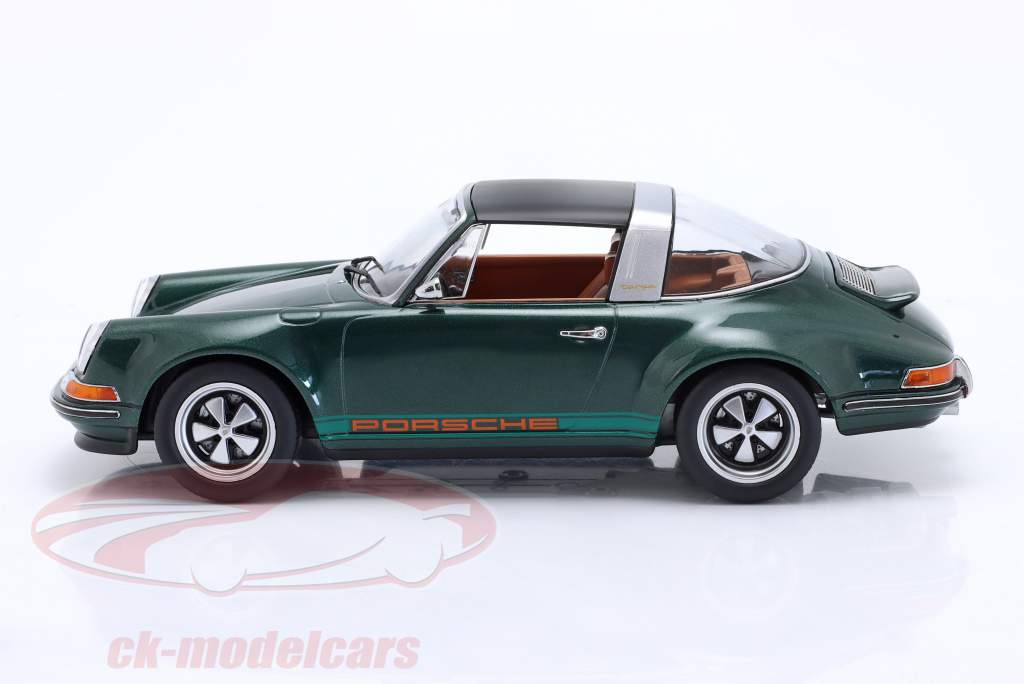 Porsche 911 Targa Singer Design dunkelgrün metallic 1:18 KK-Scale