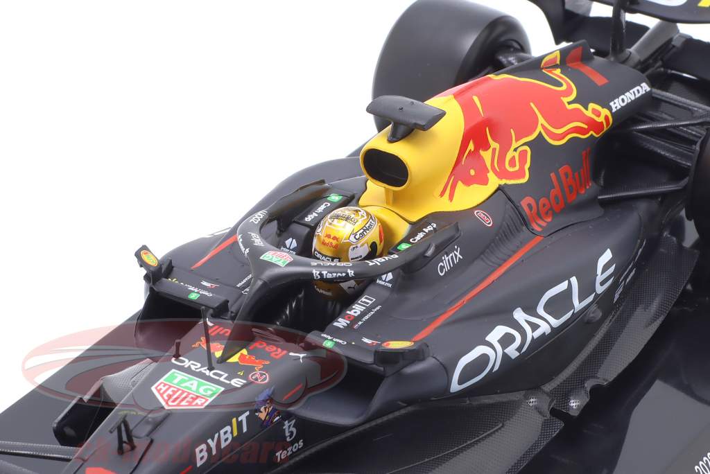 M. Verstappen Red Bull RB18 #1 优胜者 Abu Dhabi GP 公式 1 世界冠军 2022 1:24 Bburago