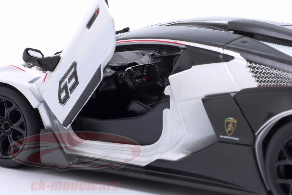Lamborghini Essenza SCV12 Año de construcción 2021 blanco metálico / negro 1:24 Bburago