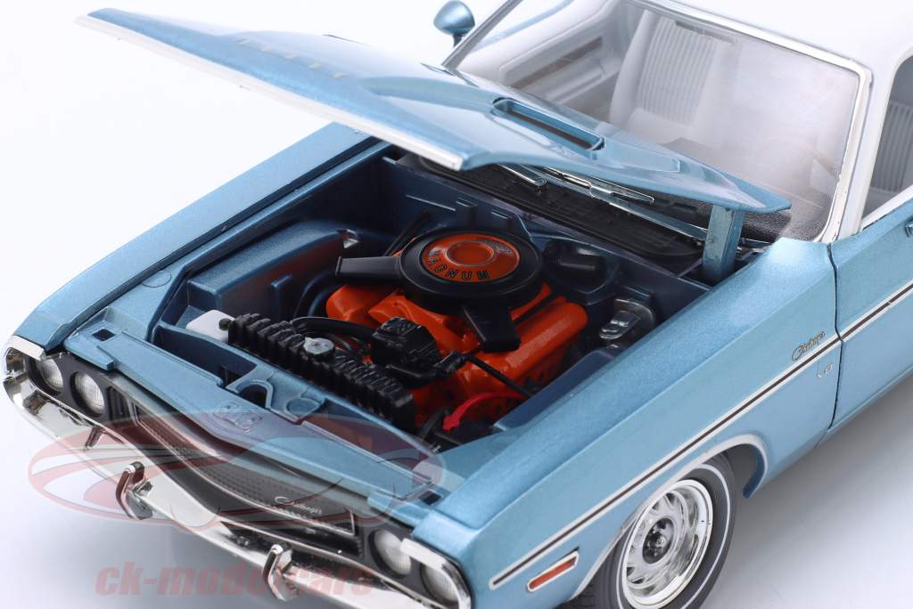 Dodge Challenger Western Sport Special 1970 Azul claro / branco 1:18 Greenlight