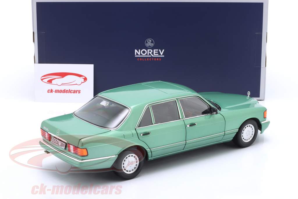 Mercedes-Benz 560 SEL ano de construção 1991 luz verde metálico 1:18 Norev
