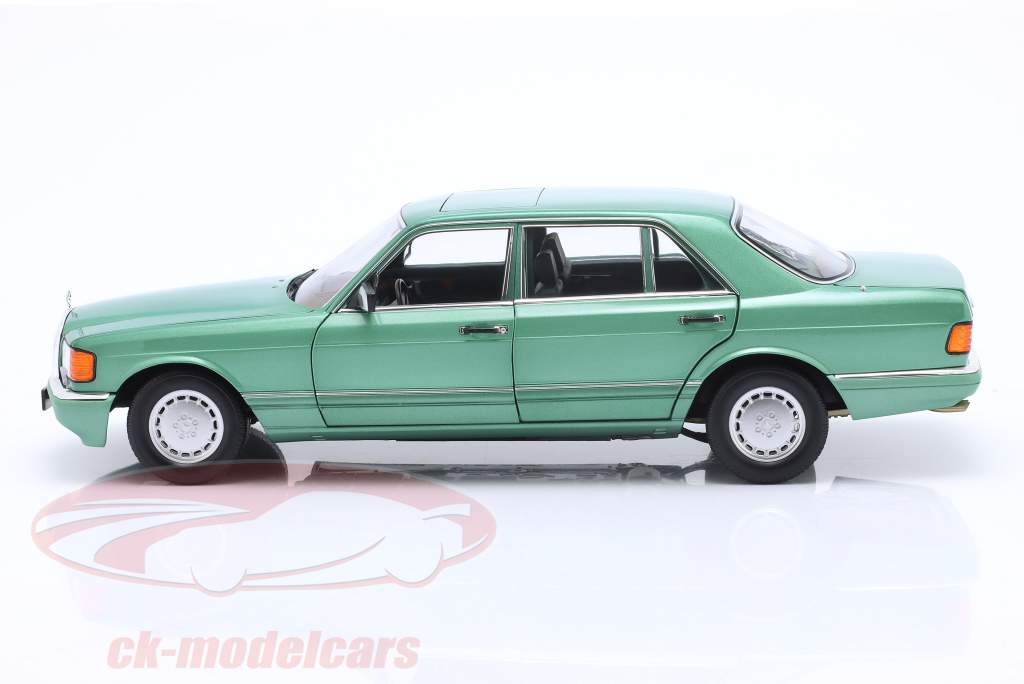 Modèle réduit Mercedes 560 Sel 1991, 6 Ouverts , Vert 1/18 | Norev