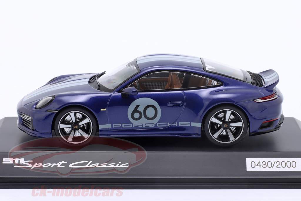 Porsche 911 (992) Sport Classic Bouwjaar 2022 gentiaan blauw 1:43 Spark