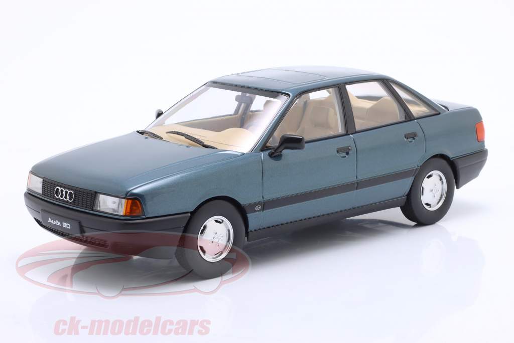 Audi 80 (B3) 建设年份 1989 蓝色的 绿色的 金属的 1:18 Triple9
