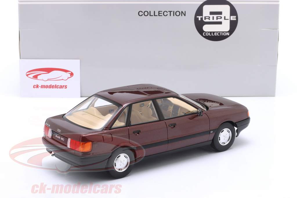 Audi 80 (B3) Bouwjaar 1989 donkerrood metalen 1:18 Triple9