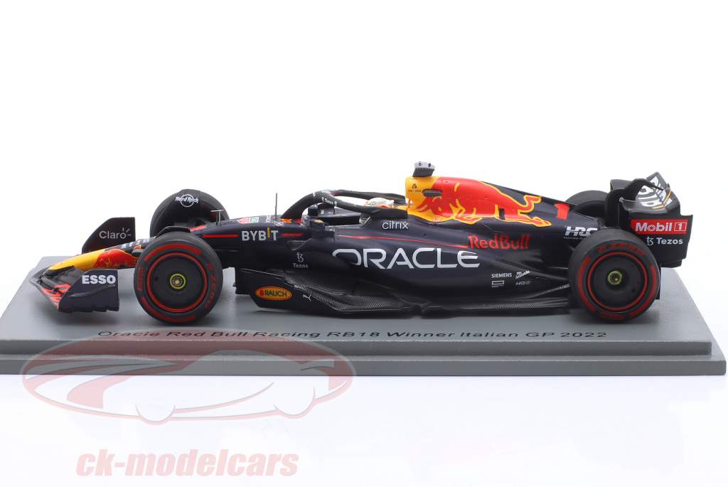 M. Verstappen Red Bull RB18 #1 ganhador Itália GP Fórmula 1 Campeão mundial 2022 1:43 Spark