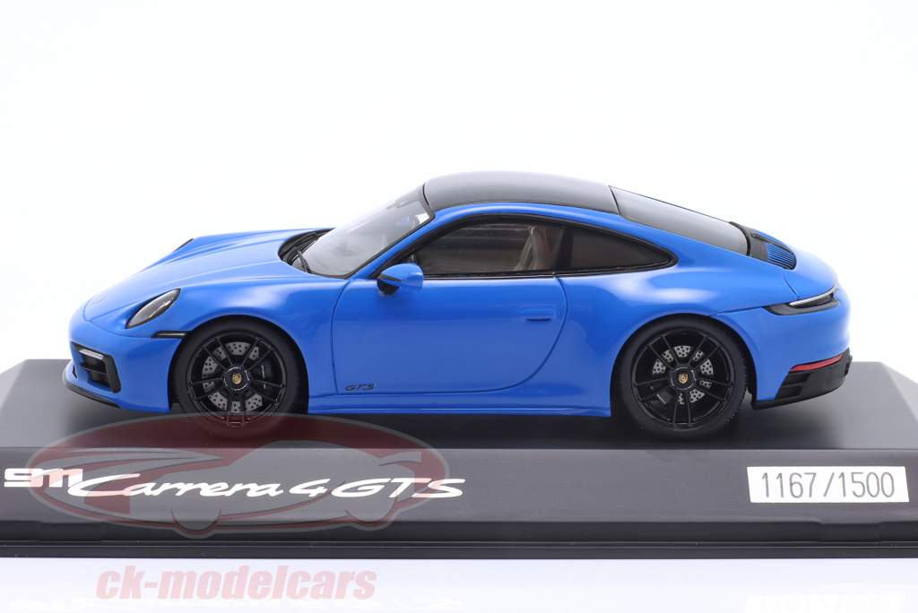 Porsche 911 (992) Carrera 4 GTS Coupé 2022 tubarão azul 1:43 Spark