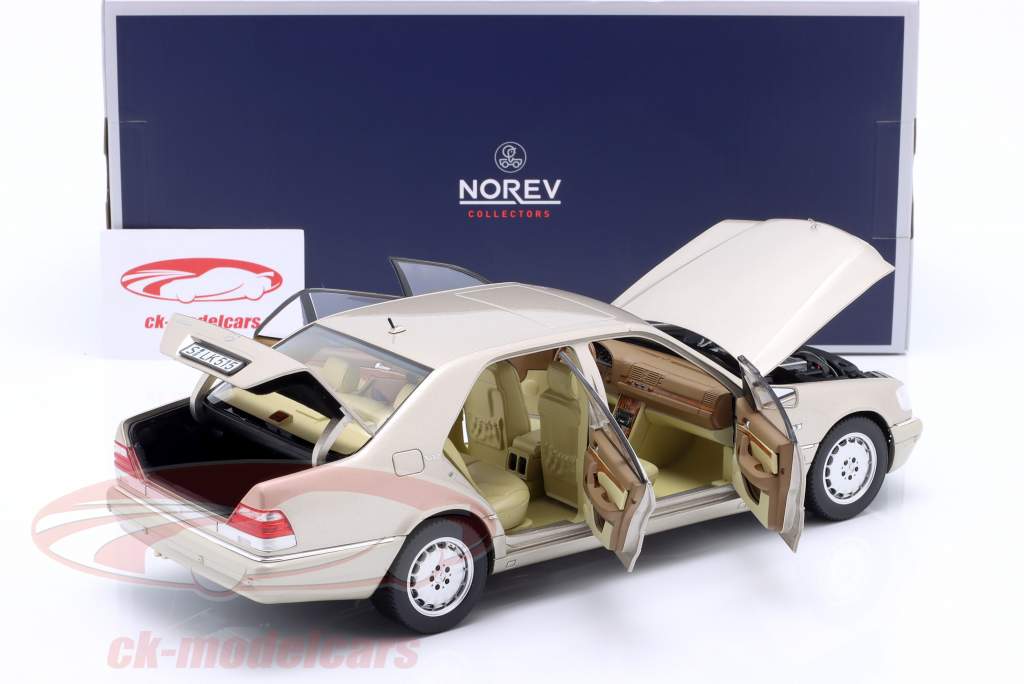 Mercedes-Benz S600 (W140) Anno di costruzione 1997 fumo d&#39;argento metallico 1:18 Norev