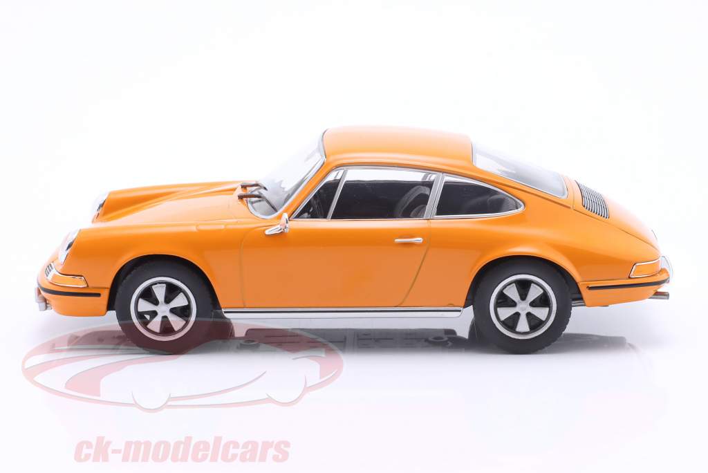 Porsche 911 S Année de construction 1968 orange 1:24 WhiteBox