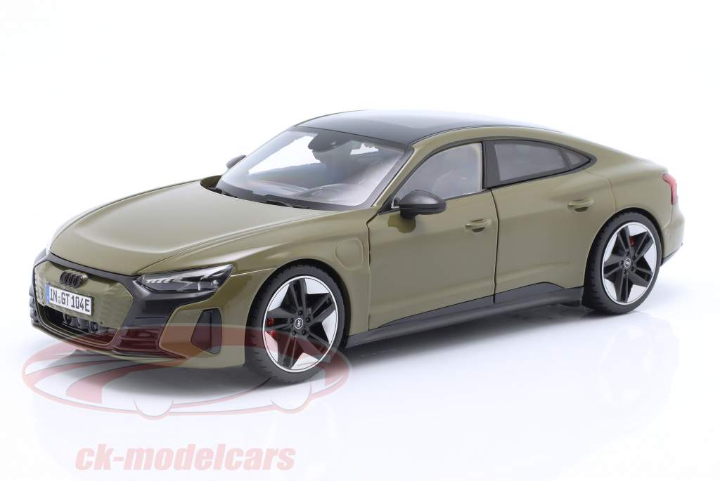 Audi RS e-tron GT Baujahr 2022 tactical grün 1:18 Bburago