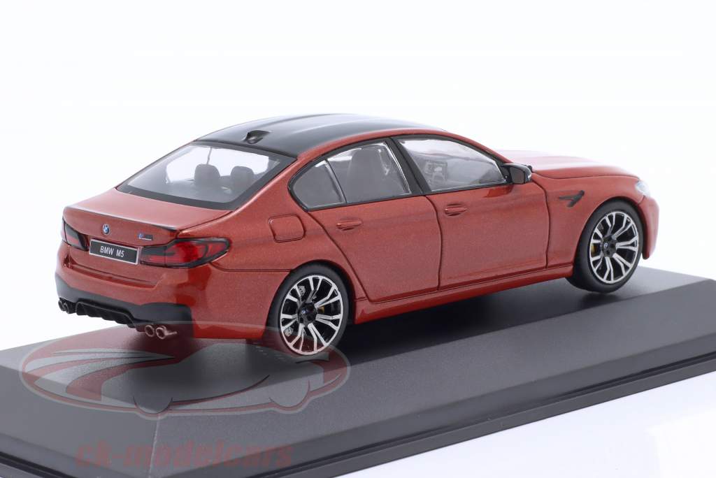 BMW M5 Concorrência (F90) ano de construção 2017 vermelho metálico 1:43 Solido