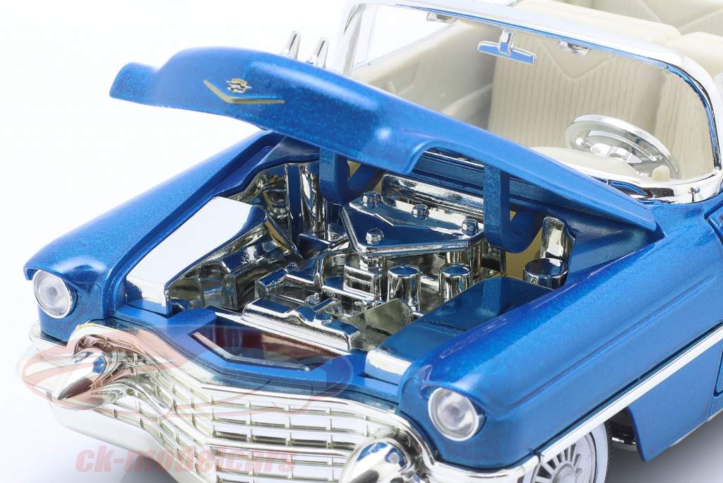 Cadillac Eldorado 1956 com M&Ms figura azul 1:24 Jada Toys