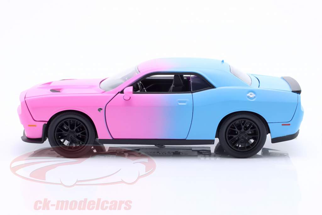 Pink Slips Dodge Challenger SRT Hellcat 2015 pink / hellblau 1:24 Jada Toys