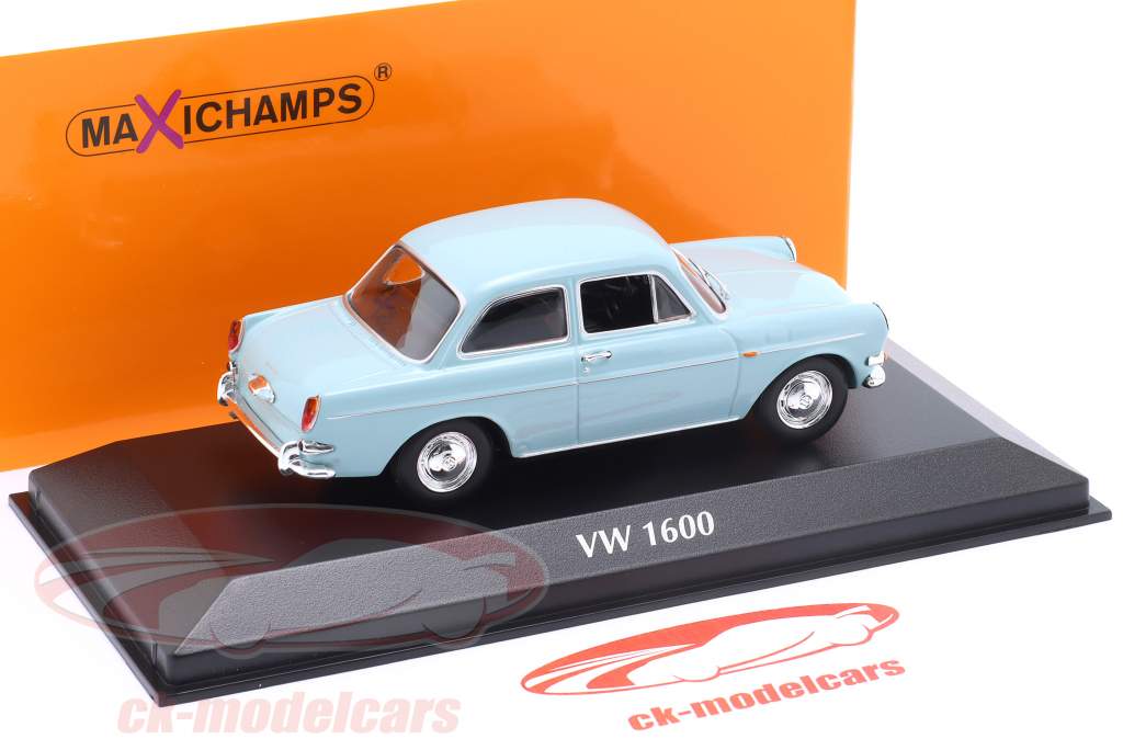 Volkswagen VW 1600 (Tipo 3) Año de construcción 1966 Azul claro 1:43 Minichamps