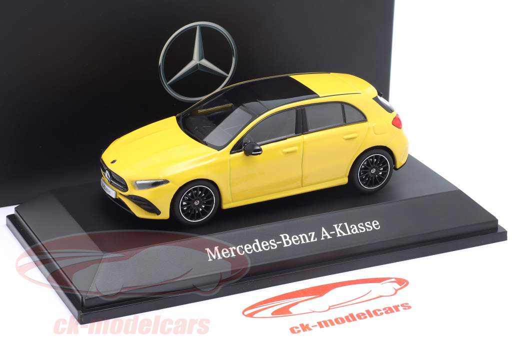 Mercedes-Benz A-Klasse (W177) zonnig geel 1:43 Spark