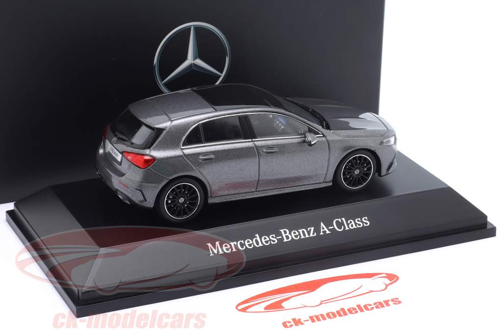 Spark 1:43 Mercedes-Benz A-Klasse (W177) mountaingrau B66961046 