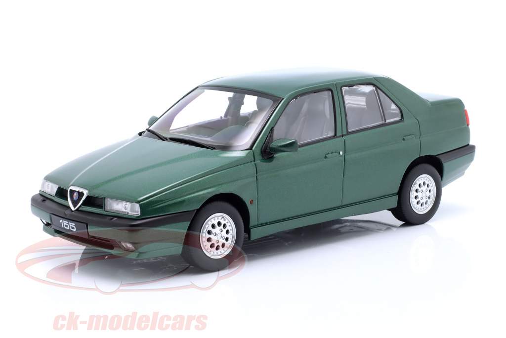 Alfa Romeo 155 建设年份 1996 绿色的 金属的 1:18 Triple9