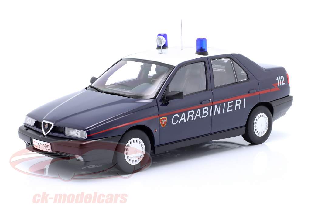 Alfa Romeo 155 Carabinieri Anno di costruzione 1996 blu scuro / bianco 1:18 Triple9