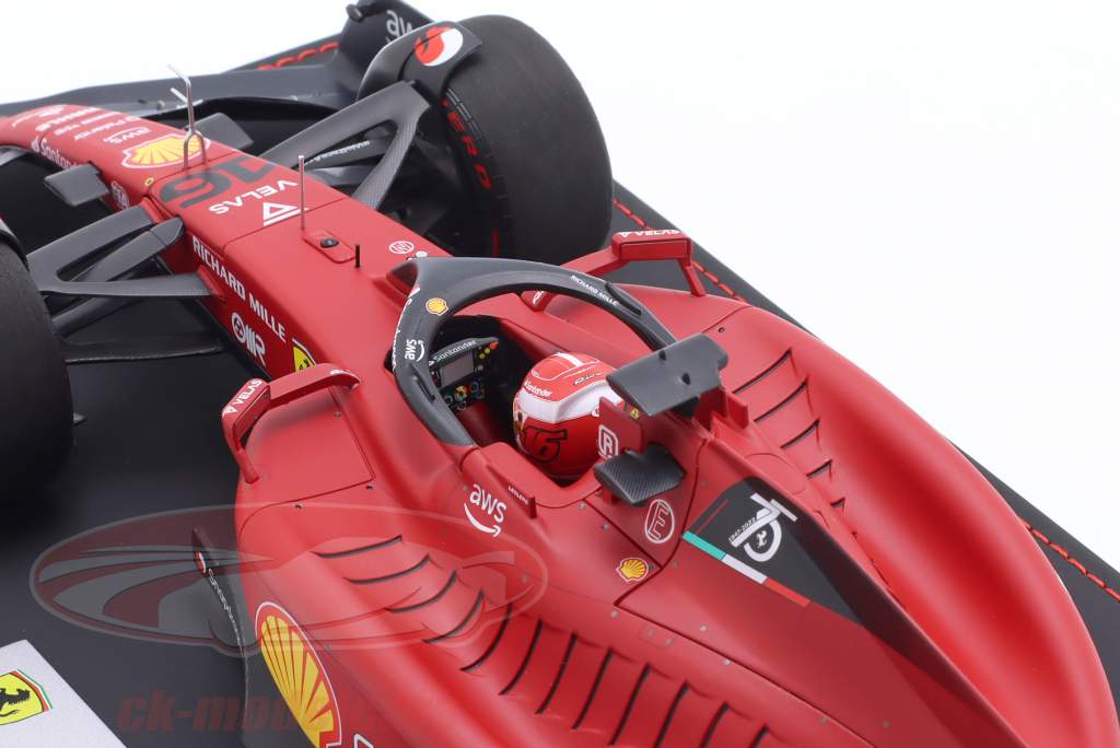 Charles Leclerc Ferrari F1-75 #16 gagnant Bahreïn GP formule 1 2022 1:18 BBR