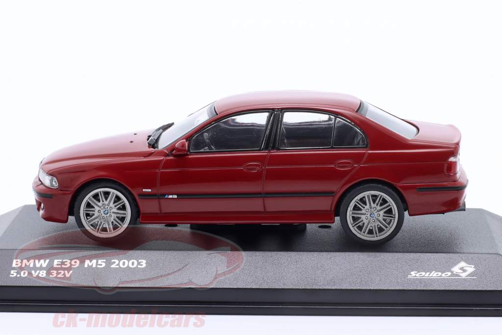 BMW M5 (E39) Bouwjaar 2003 Imola rood 1:43 Solido