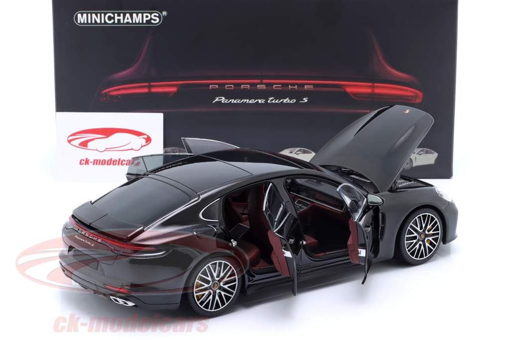 Porsche Panamera Turbo S Año de construcción 2020 negro metálico 1:18 Minichamps