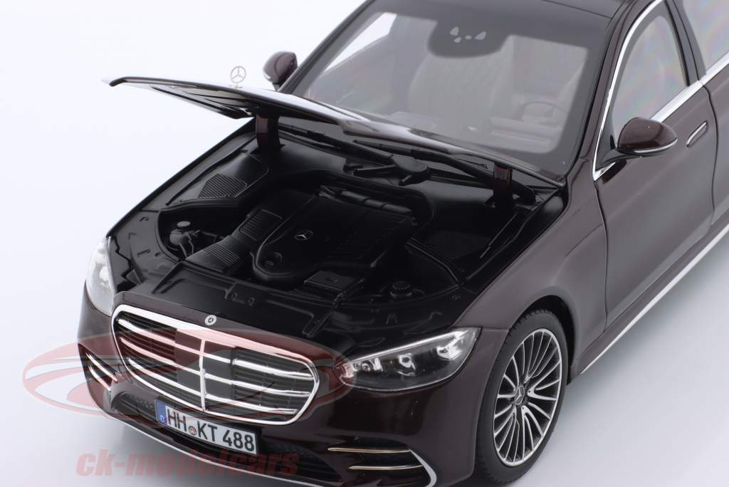 Mercedes-Benz S class AMG-Line year 2021 red metallic 1:18 Norev