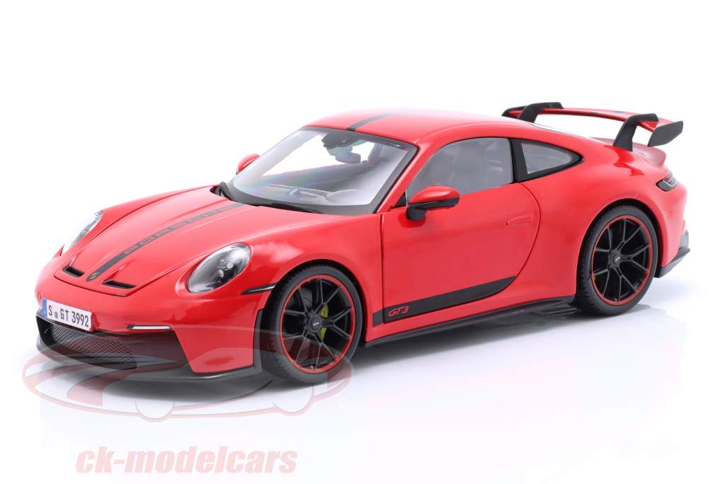 Porsche 911 (992) GT3 Année de construction 2022 rouge 1:18 Maisto
