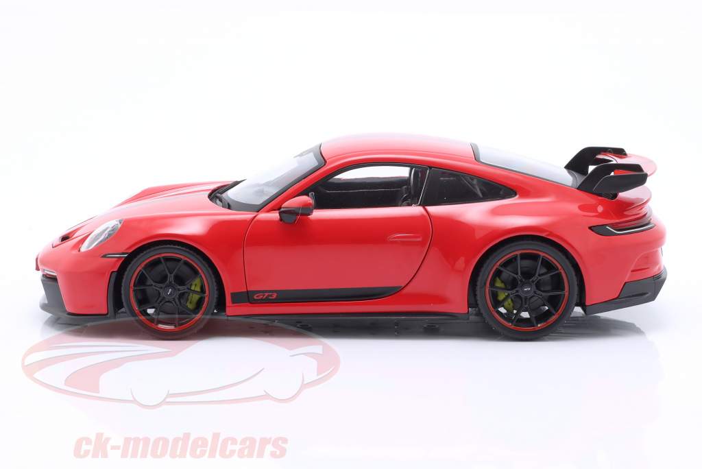 Porsche 911 (992) GT3 Année de construction 2022 rouge 1:18 Maisto