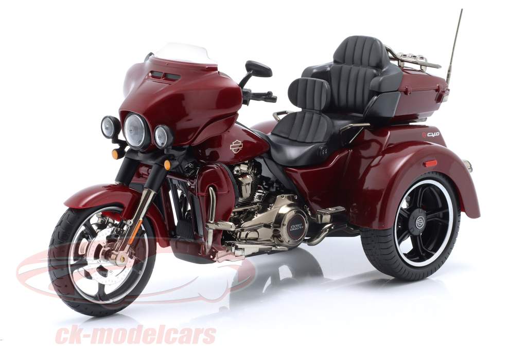 Harley-Davidson CVO Tri Glide 建设年份 2021 深红 1:12 Maisto
