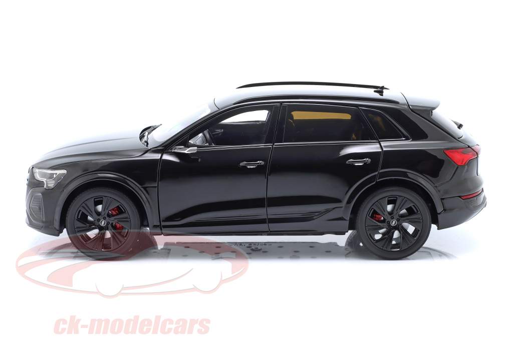 Audi Q8 e-tron year 2023 myth black 1:18 Norev