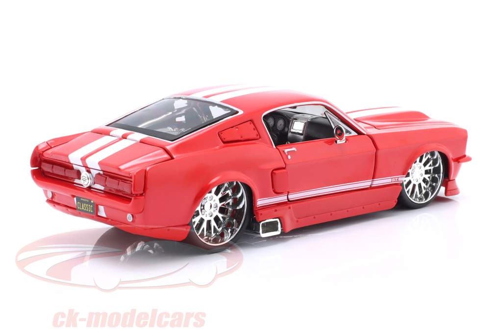 Ford Mustang GT 5.0 Année de construction 1967 rouge 1:24 Maisto