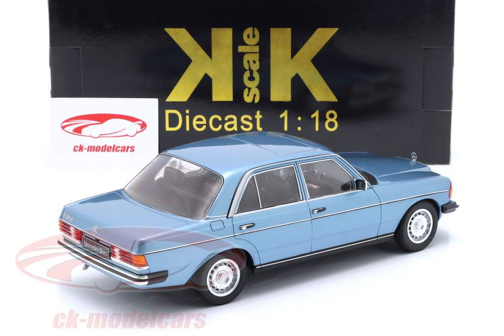 Mercedes-Benz 230E (W123) Anno di costruzione 1975 azzurro metallizzato 1:18 KK-Scale