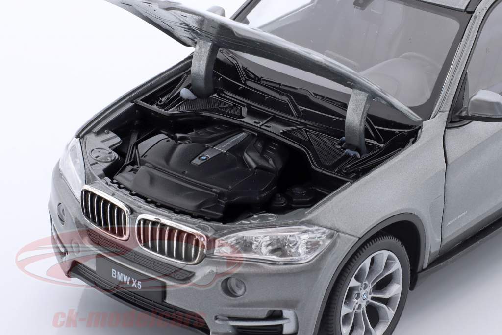 BMW X5 (F15) year 2015 Gray 1:24 Welly
