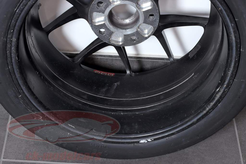 Original Michelin Rennreifen auf Porsche Cayman GT4 CS MR BBS Felge FR