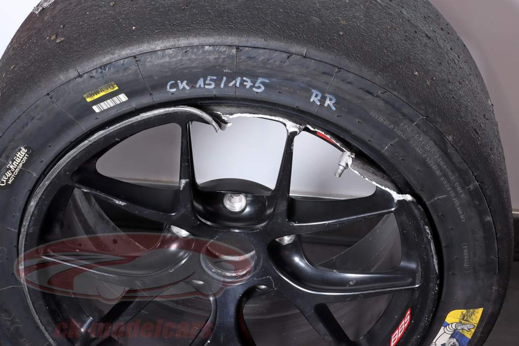 Original Michelin racerdæk på Porsche Cayman GT4 CS MR BBS kant RR