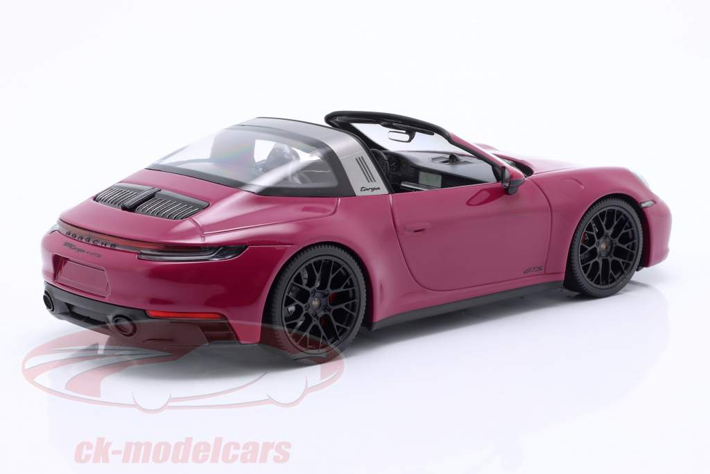 Porsche 911 (992) Targa 4 GTS Année de construction 2021 rouge rubis 1:18 Minichamps