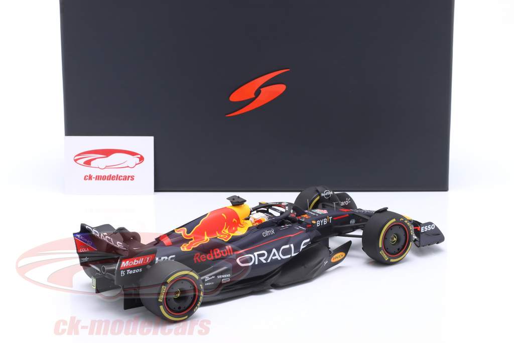 M. Verstappen Red Bull RB18 #1 winner Belgium GP Formula 1 World Champion 2022 1:18 Spark