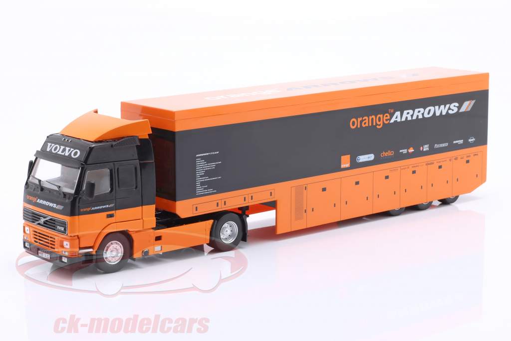Volvo FH12 Arrows Formel 1 2000 / 01 Team Transporter orange / schwarz 1:43 Ixo