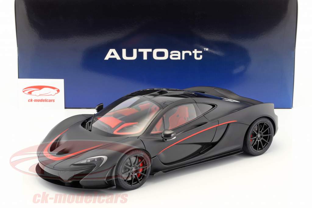 McLaren P1 Год постройки 2013 матовый черный / красный 1:12 AUTOart