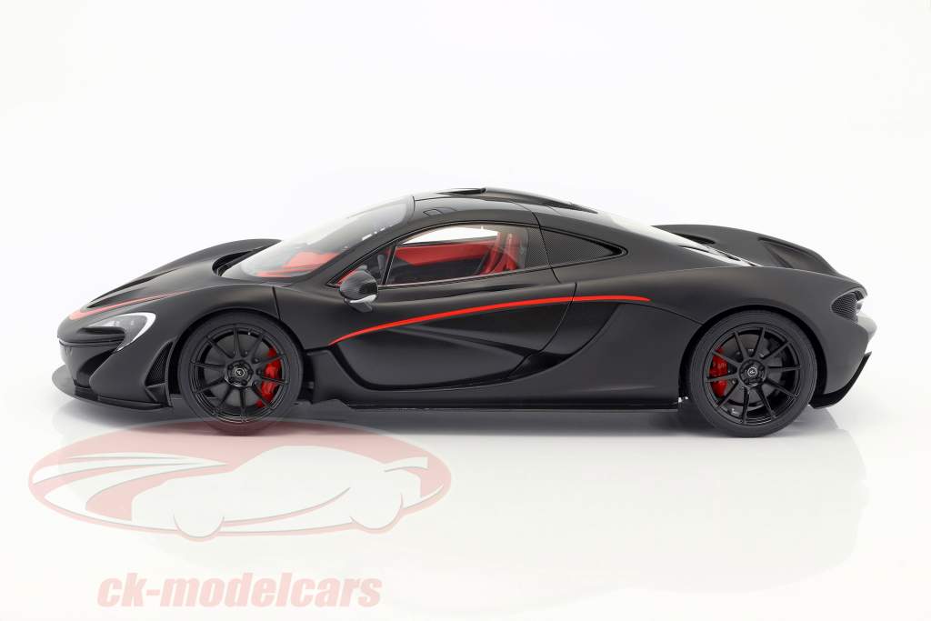 McLaren P1 Год постройки 2013 матовый черный / красный 1:12 AUTOart