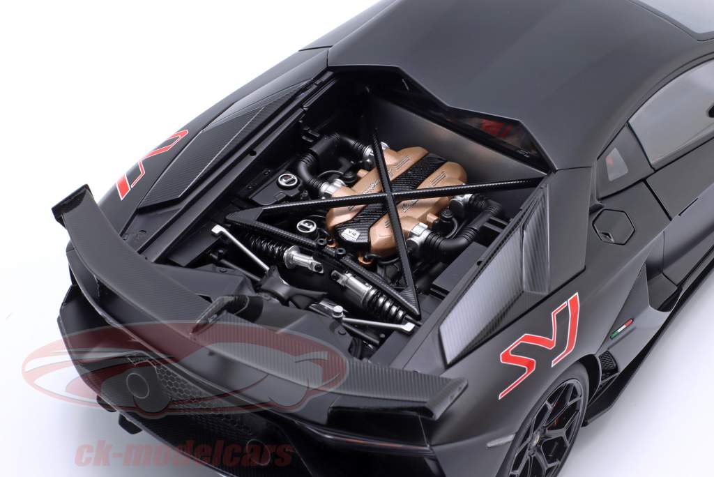 Lamborghini Aventador SVJ Byggeår 2019 frostet sort 1:18 AUTOart