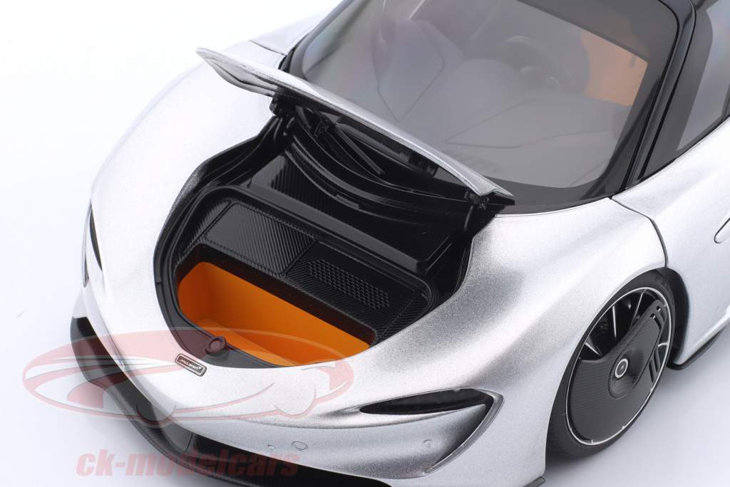 McLaren Speedtail Année de construction 2020 supernova argent 1:18 AUTOart