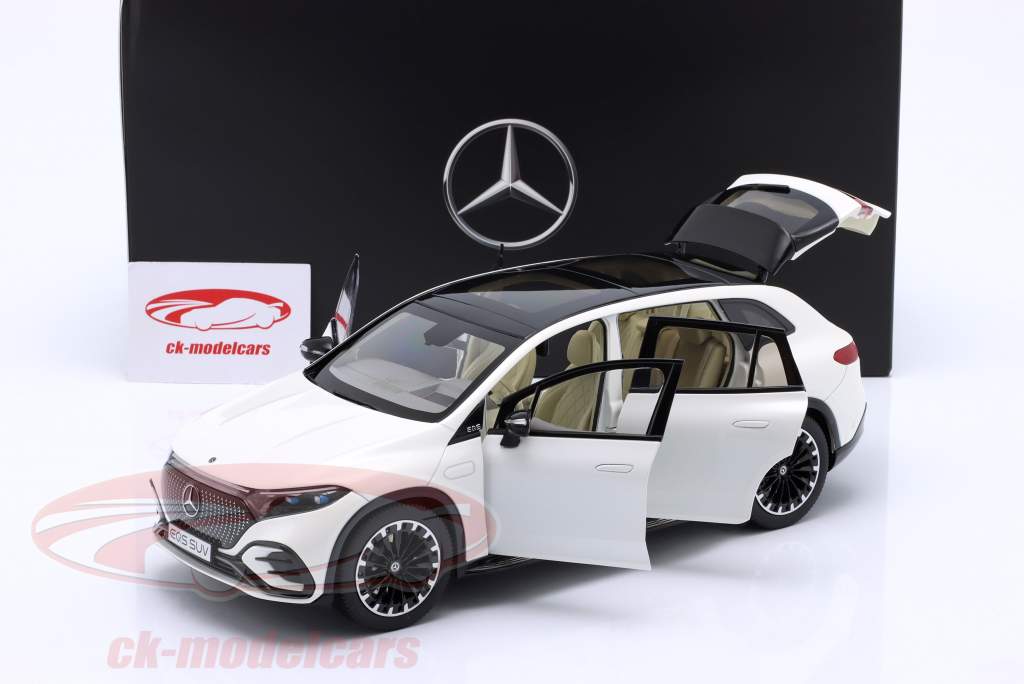 Mercedes-Benz EQS SUV (X296) Ano de construção 2022 diamante branco 1:18 NZG