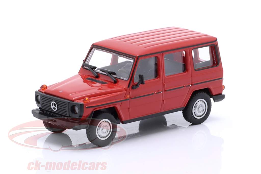 Mercedes-Benz G230 (W460) LWB 建設年 1980 赤 1:87 Minichamps