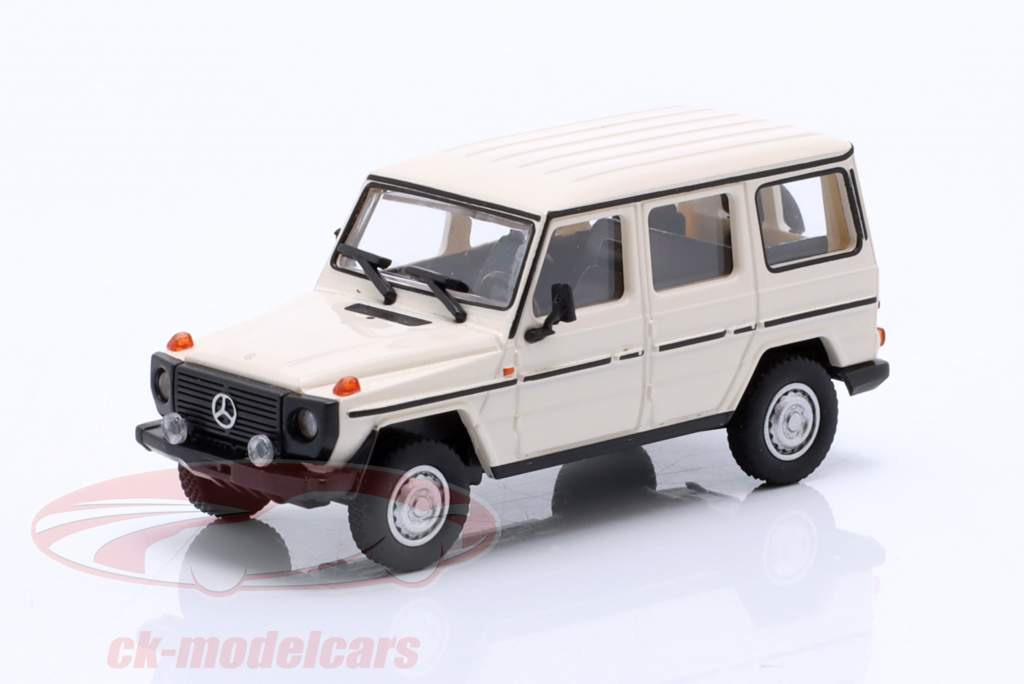 Mercedes-Benz G230 (W460) LWB Baujahr 1980 weiß 1:87 Minichamps